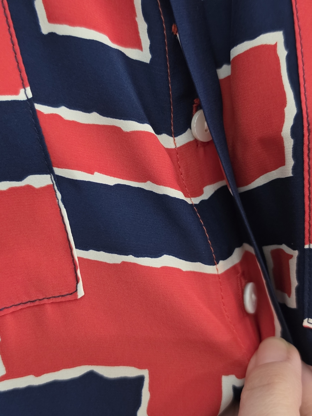Alice & Trixie Red and Navy Geometric Button-Front Blouse Womens Small - Picture 3 of 8